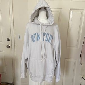 ✧ Final Offer ✧ Brandy Melville White New York Hoodie